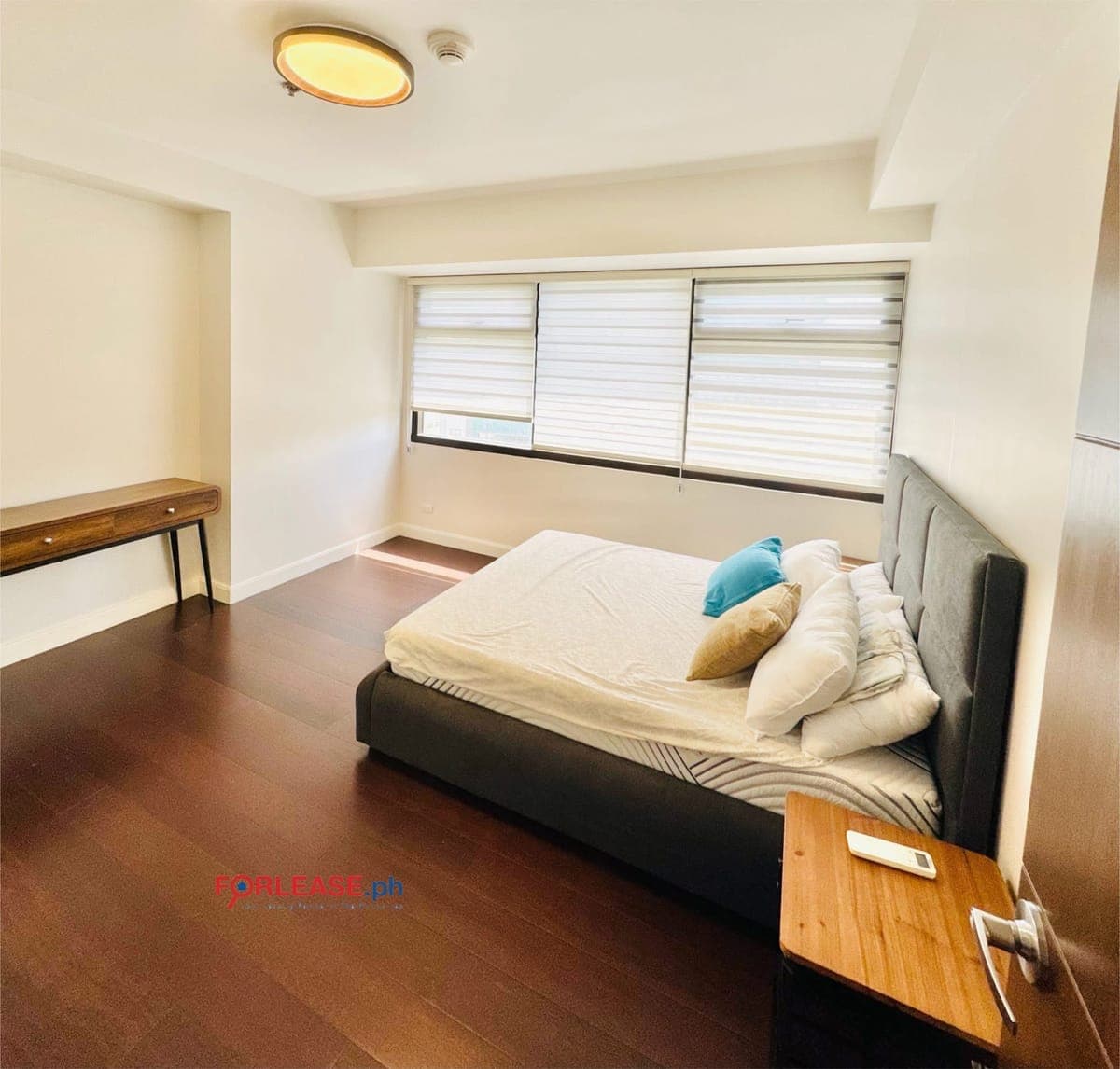 𝙁𝙊𝙍 𝙇𝙀𝘼𝙎𝙀: 𝙁𝙪𝙡𝙡𝙮 𝙁𝙪𝙧𝙣𝙞𝙨𝙝𝙚𝙙 1-𝘽𝙚𝙙𝙧𝙤𝙤𝙢 𝙐𝙣𝙞𝙩 𝙬𝙞𝙩𝙝 𝘽𝙖𝙡𝙘𝙤𝙣𝙮 |... - photo 5