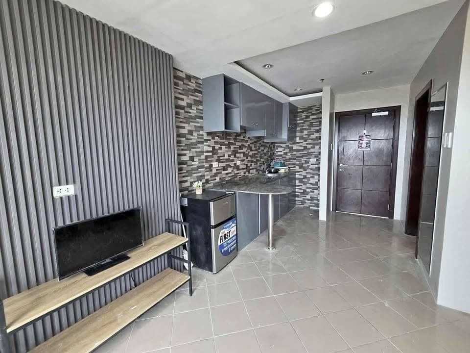 🏢 FOR RENT – Studio Unit with Balcony ‼️ - photo 1