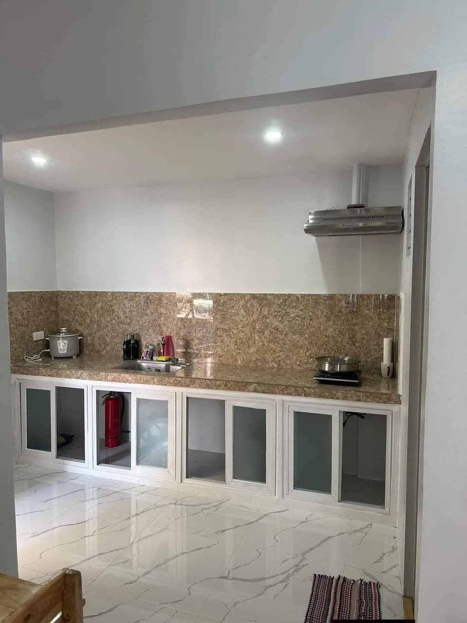 DIRECT LISTING! - photo 2