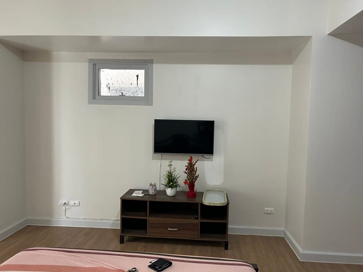 For Lease - photo 3