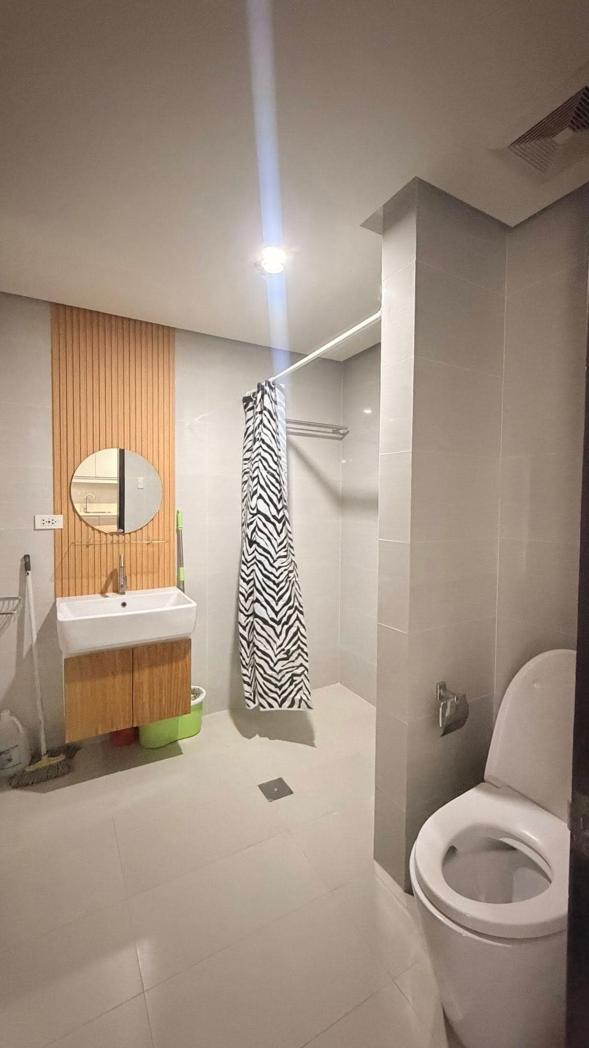 BASELINE PREMIERE SPACIOUS 1BR  FOR RENT or SALE - photo 7