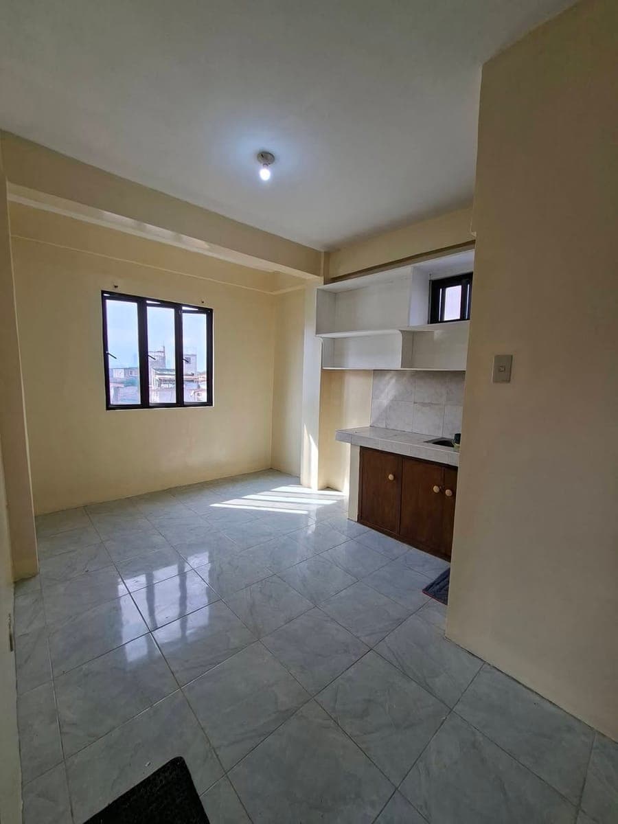 Room for Rent - photo 1