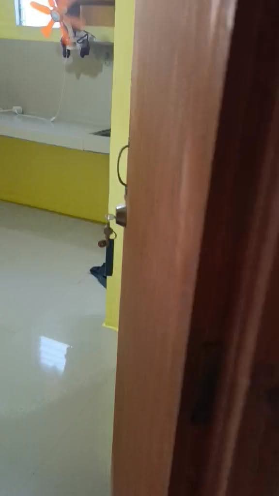 ROOM FOR RENT - photo 1