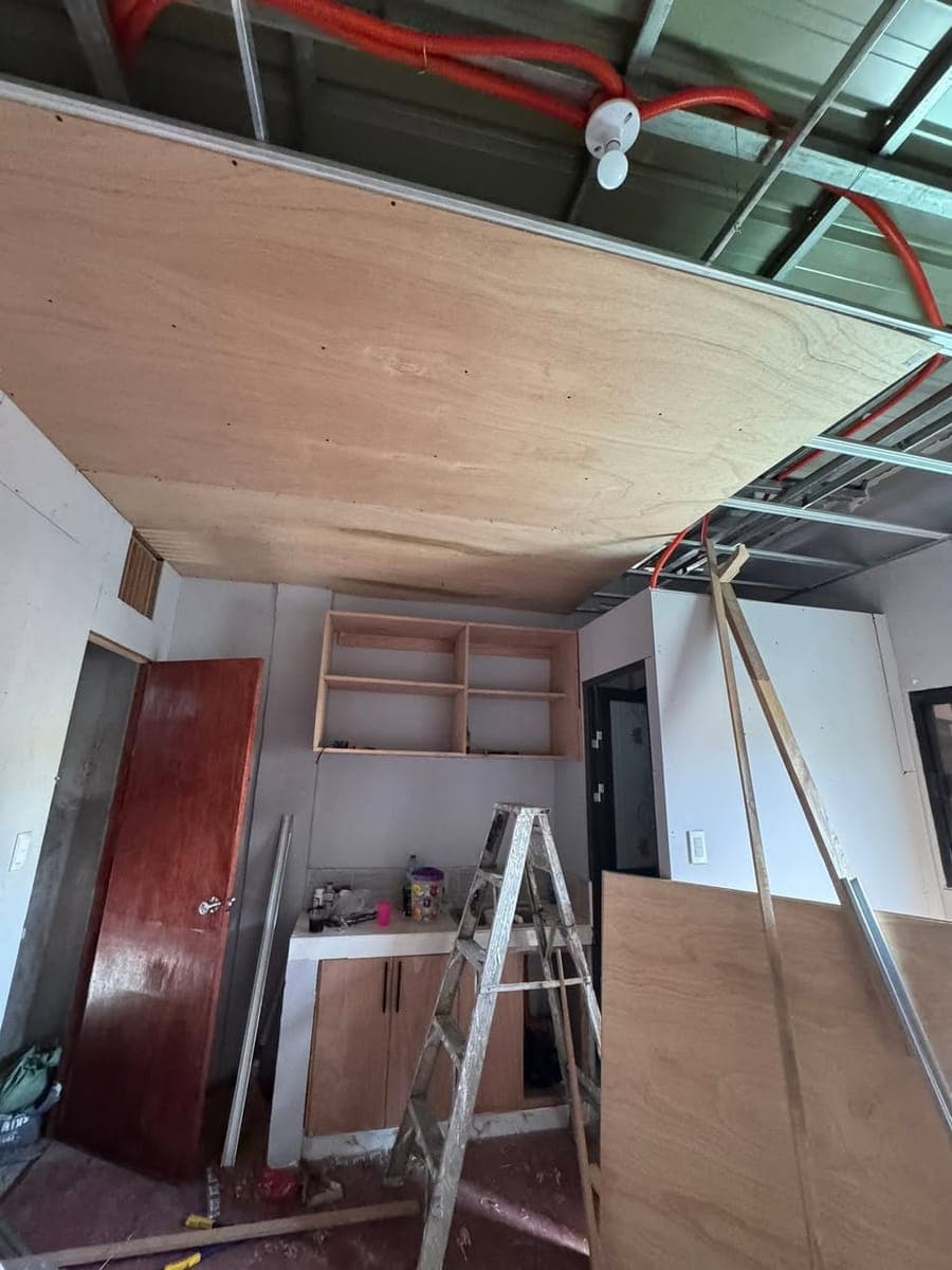 3rd Floor  New Studio Unit for Rent - photo 1