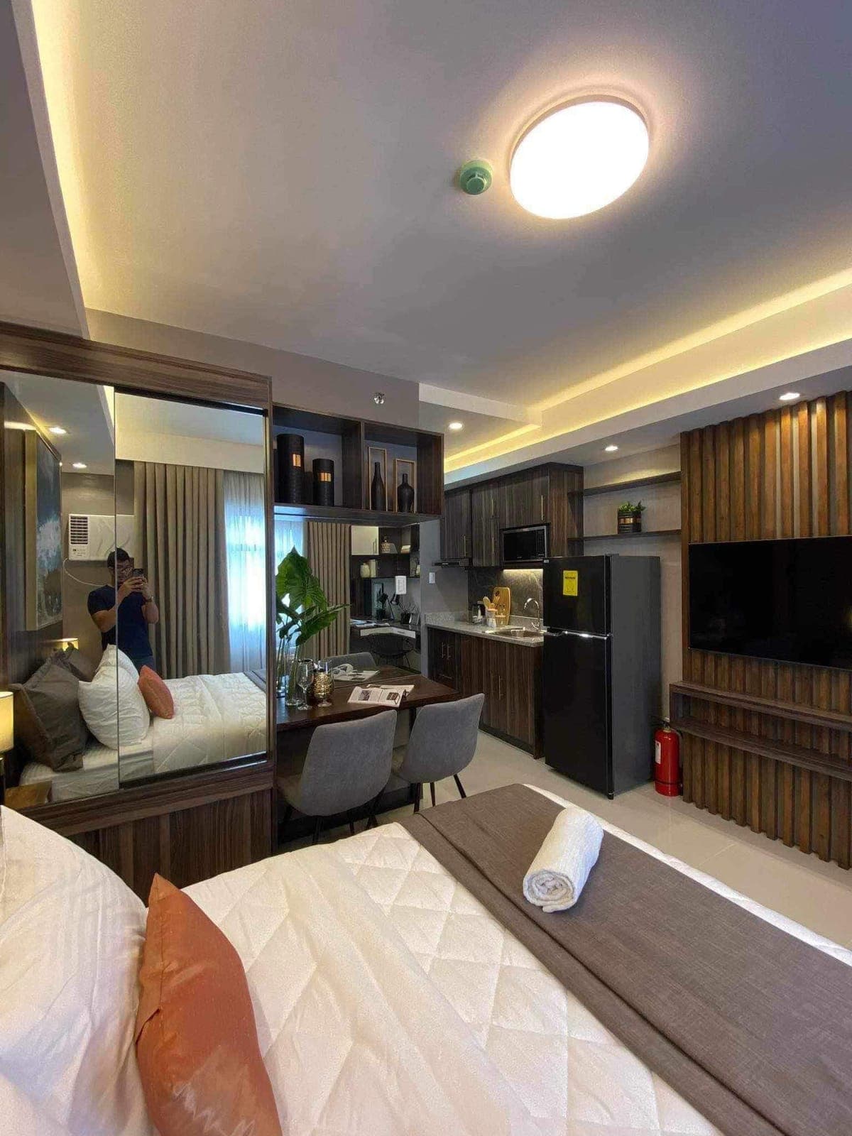 RENT THIS  STUDIO  UNIT,❗ - photo 8