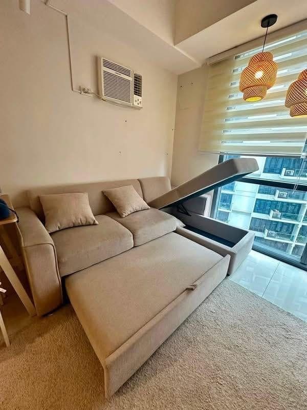 For Lease: Newly Renovated 1 Bedroom corner unit at The Viceroy, BGC - photo 2