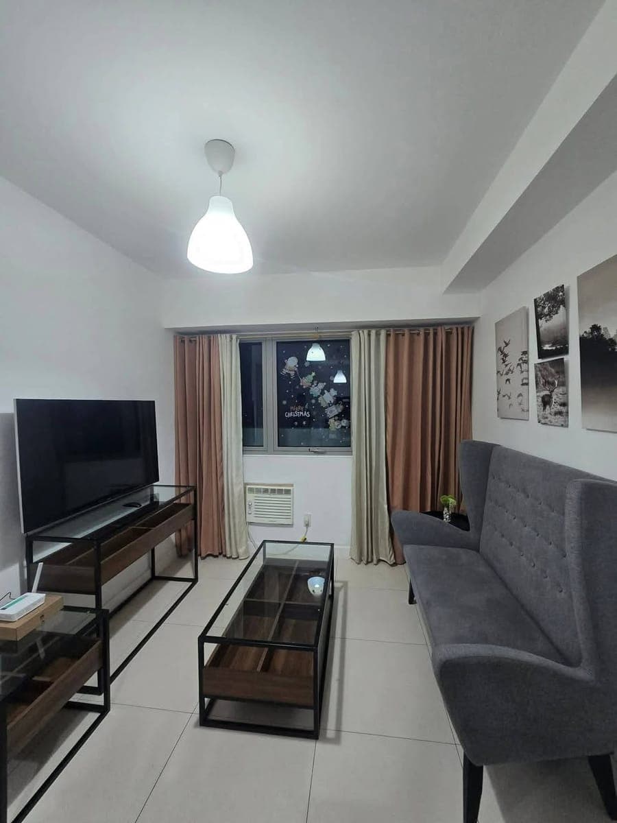 FOR RENT: Cozy 1BR Unit with Parking at The Residences at Commonwealth ✨️ - photo 1