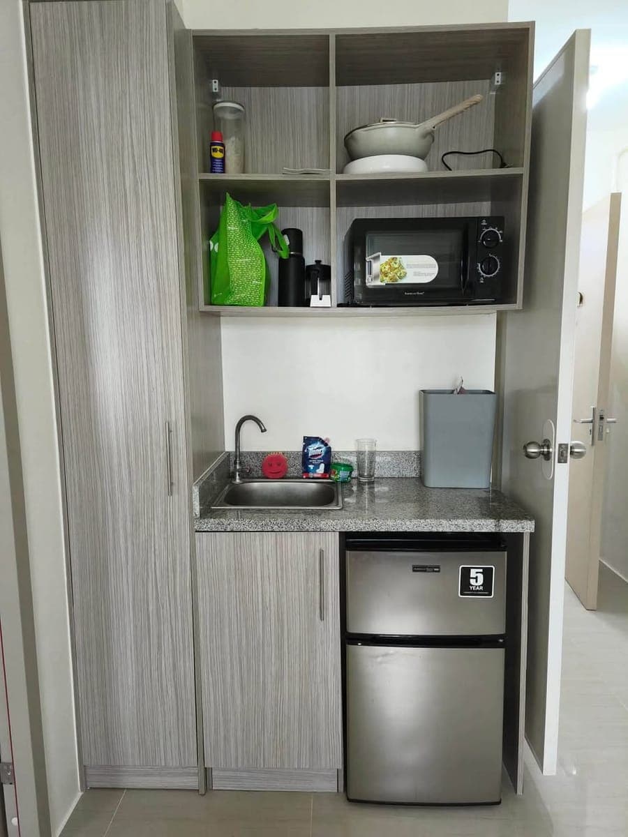 1BR CONDO IN CUBAO FOR RENT - photo 1