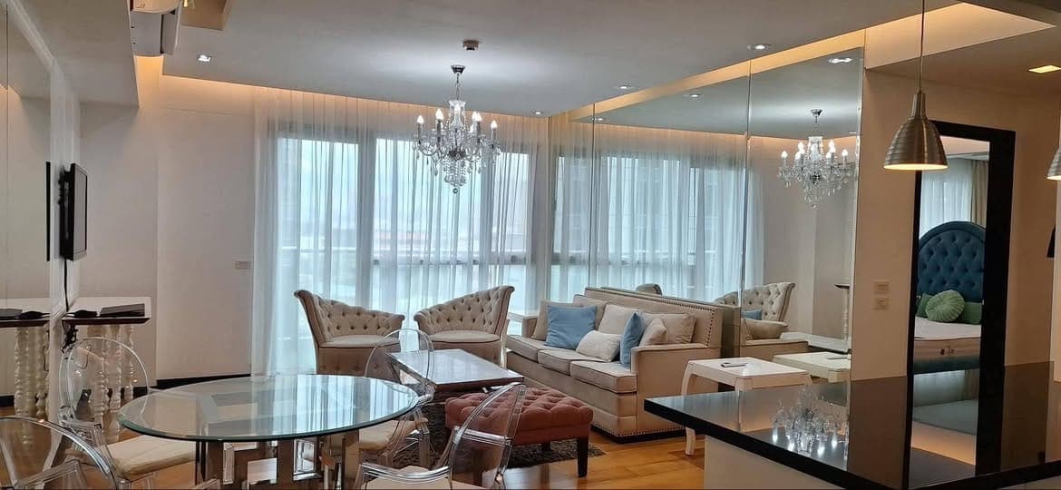 For Lease: Fully Furnished 1BR unit with balcony at One Serendra, BGC - photo 1