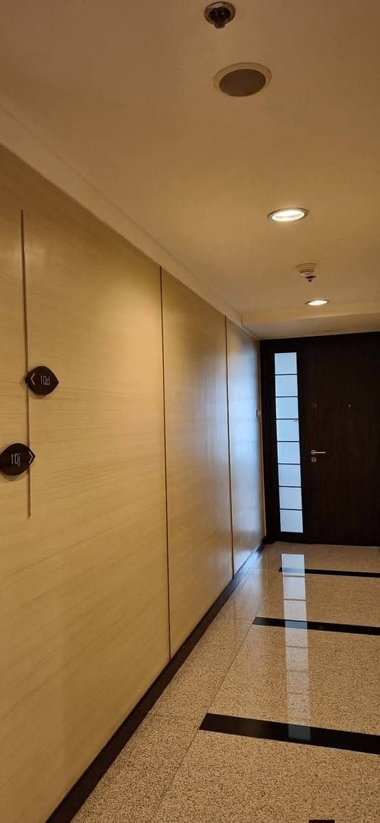For Lease: Fully Furnished 1BR unit with balcony at One Serendra, BGC - photo 2