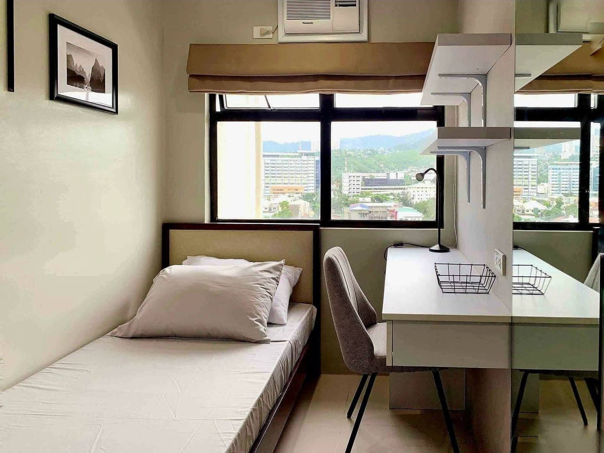 📍 The Midpoint Residences - photo 1