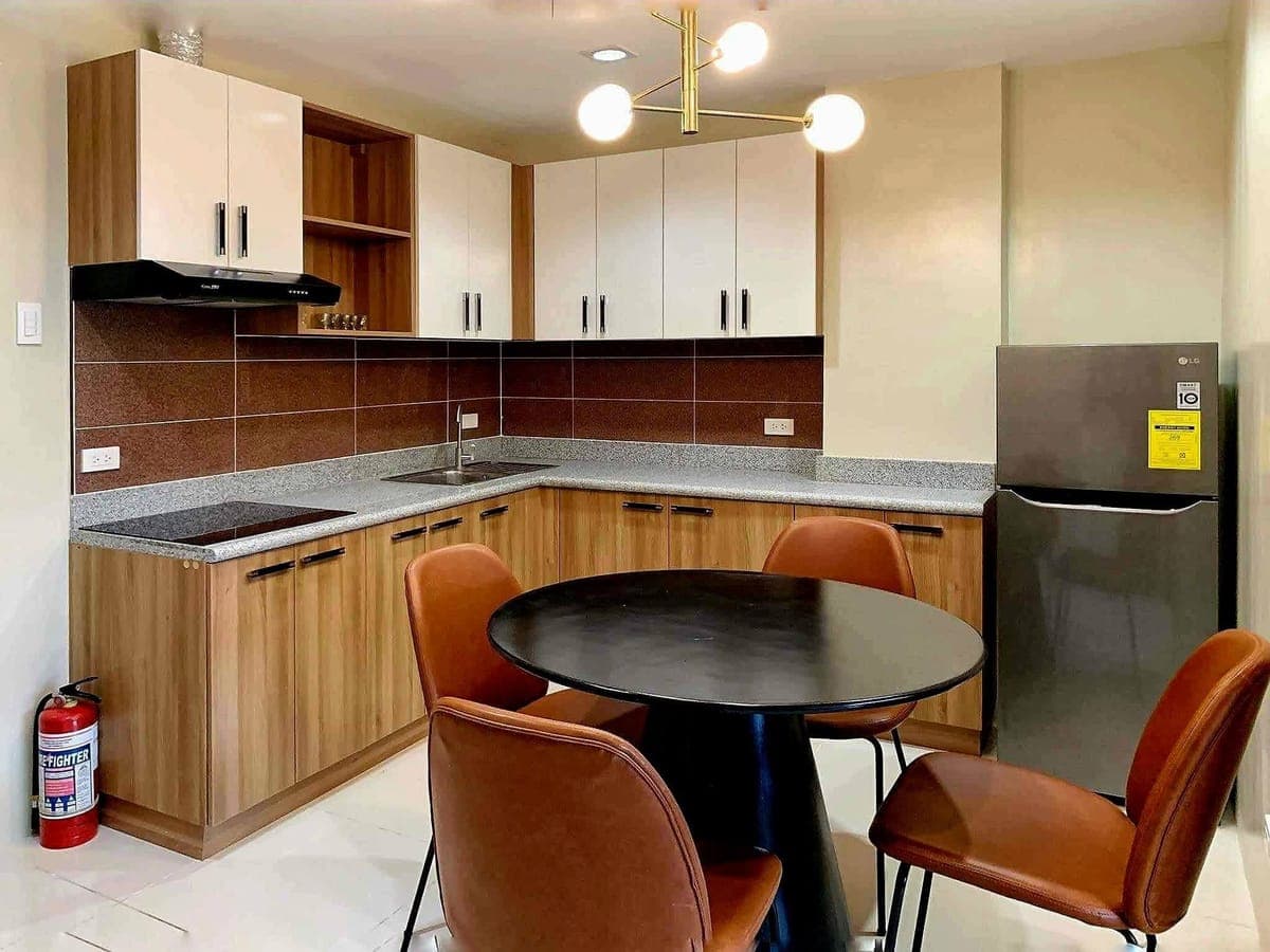 📍 The Midpoint Residences - photo 8