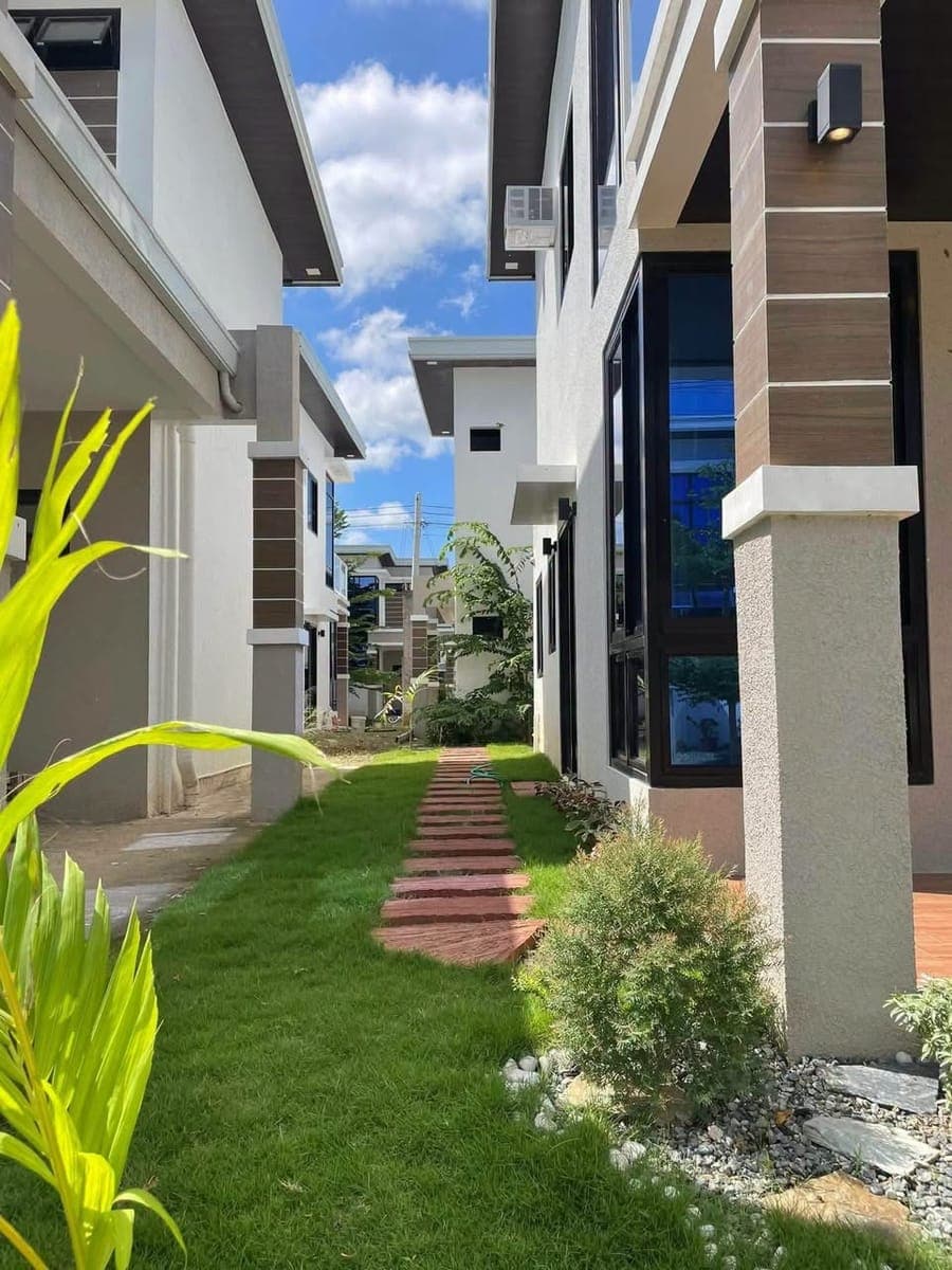 FOR RENT: ☐ Fully Furnished Home - photo 2