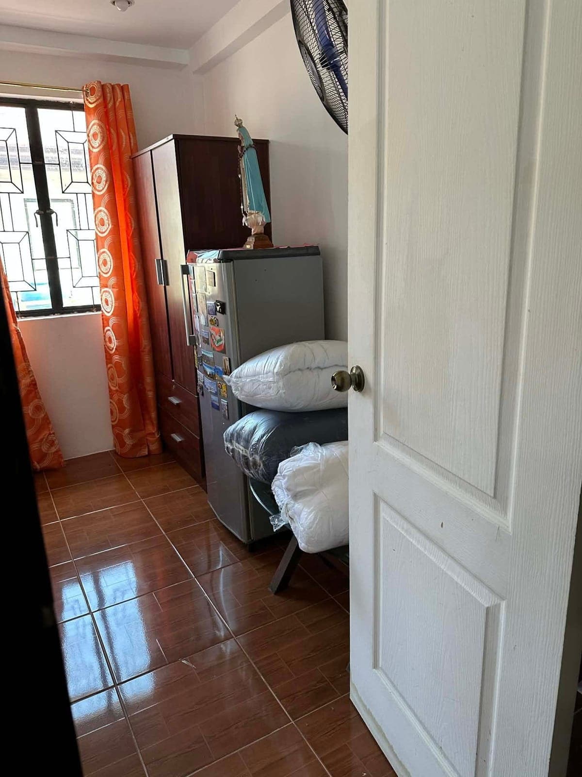 For rent fully furnished two storey townhouse with three rooms, a bath, and kitchen; one of the room... - photo 14