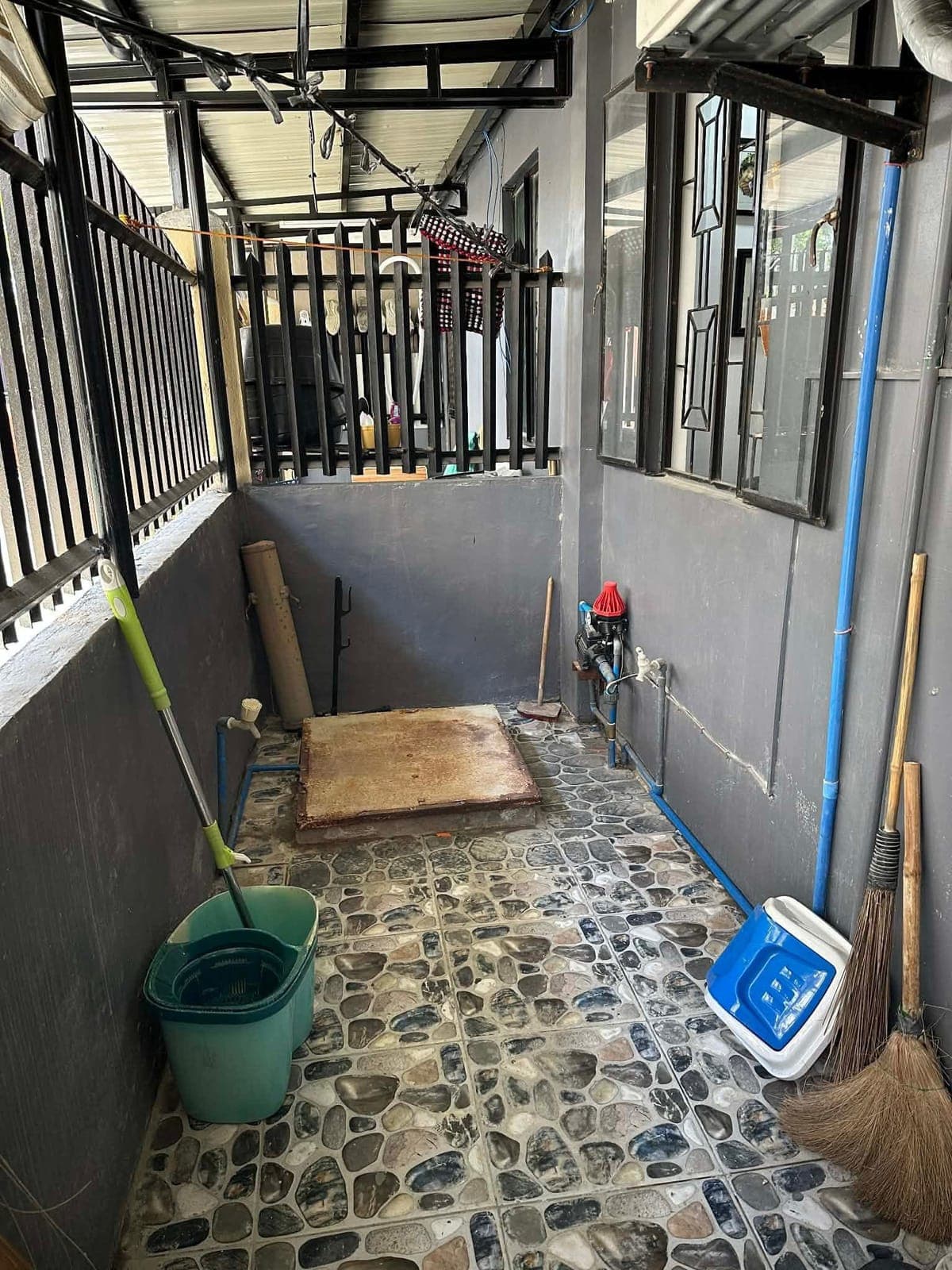 For rent fully furnished two storey townhouse with three rooms, a bath, and kitchen; one of the room... - photo 8