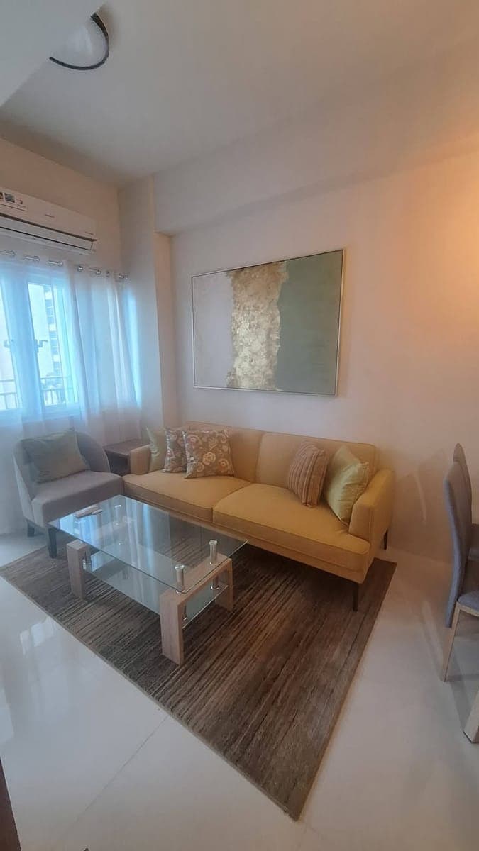 Stylish 1BR Fully Furnished Unit with Optional Parking | Park Avenue BGC - photo 2