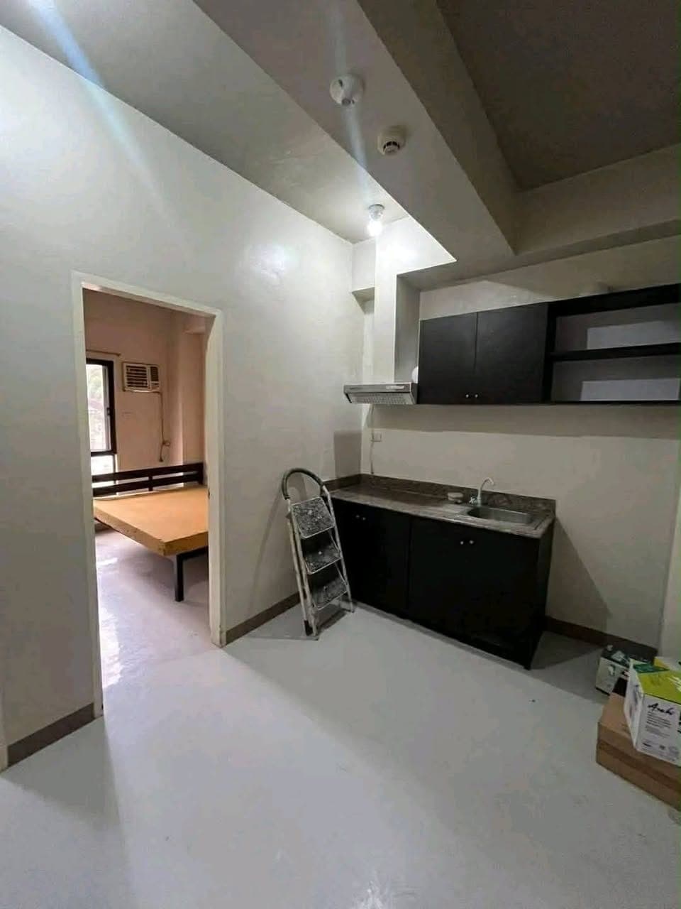 📣 FOR RENT Semi-furnished 2 Bedrooms Apartment in Banawa - photo 1