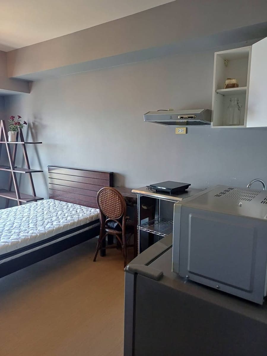 This Studio type Condominium unit open For Rent. - photo 4