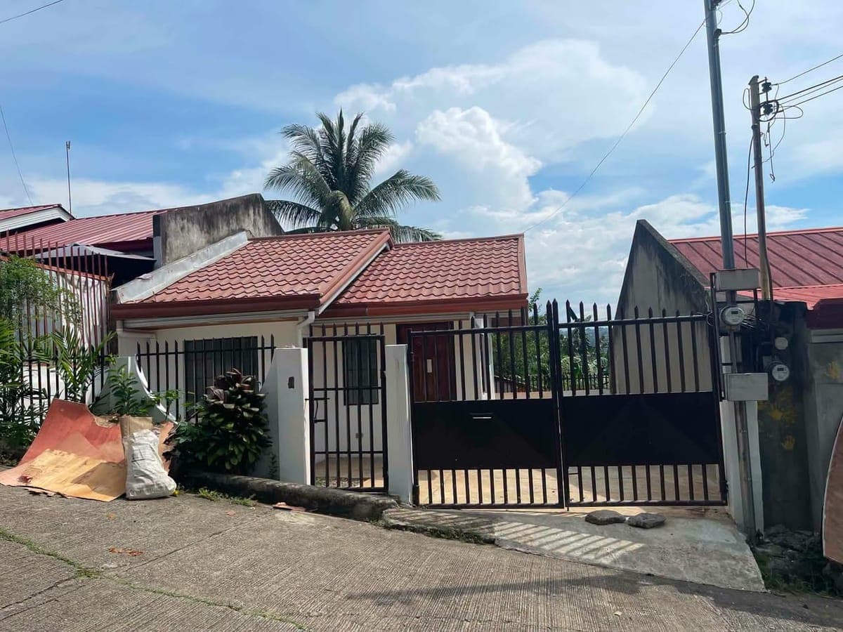 Gated Bungalow House For Rent in Upper Macasandig - photo 1