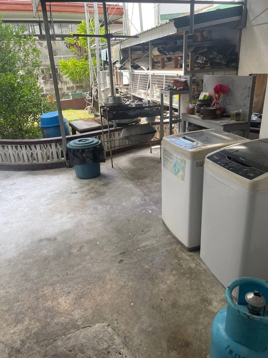 2 Female bedspace. Preferably working. Secured house in subdivision behind Arca South. All-in as in... - photo 1