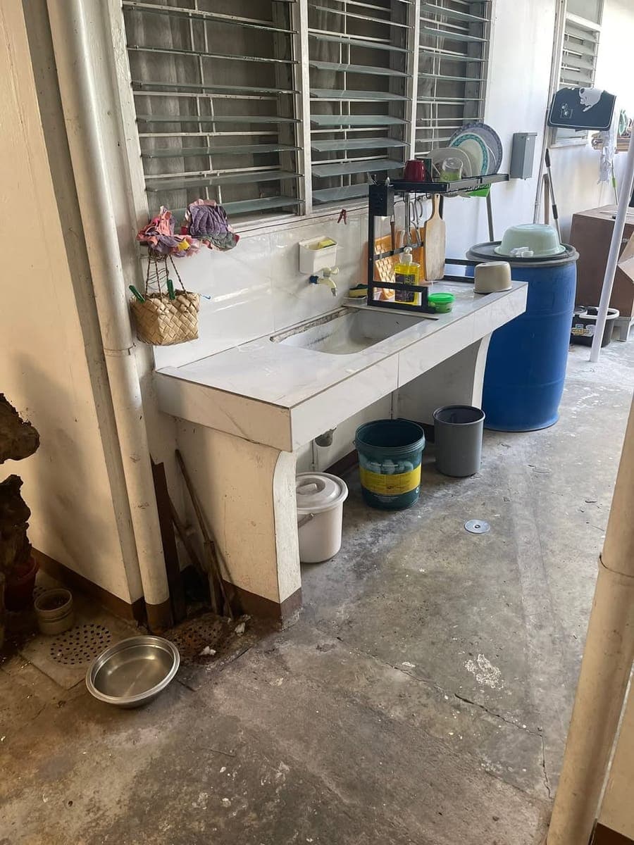 2 Female bedspace. Preferably working. Secured house in subdivision behind Arca South. All-in as in... - photo 3