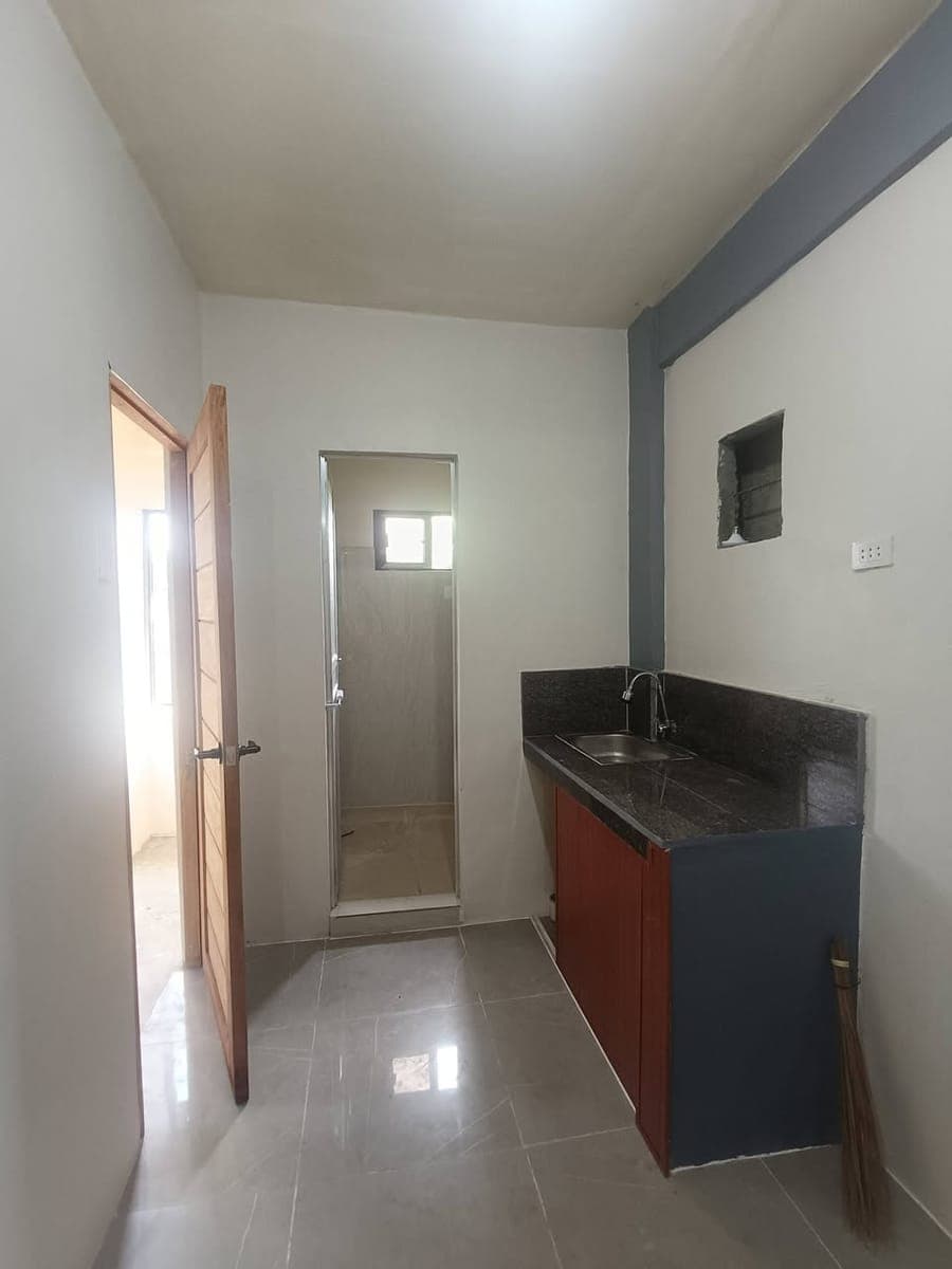 FOR RENT - photo 2