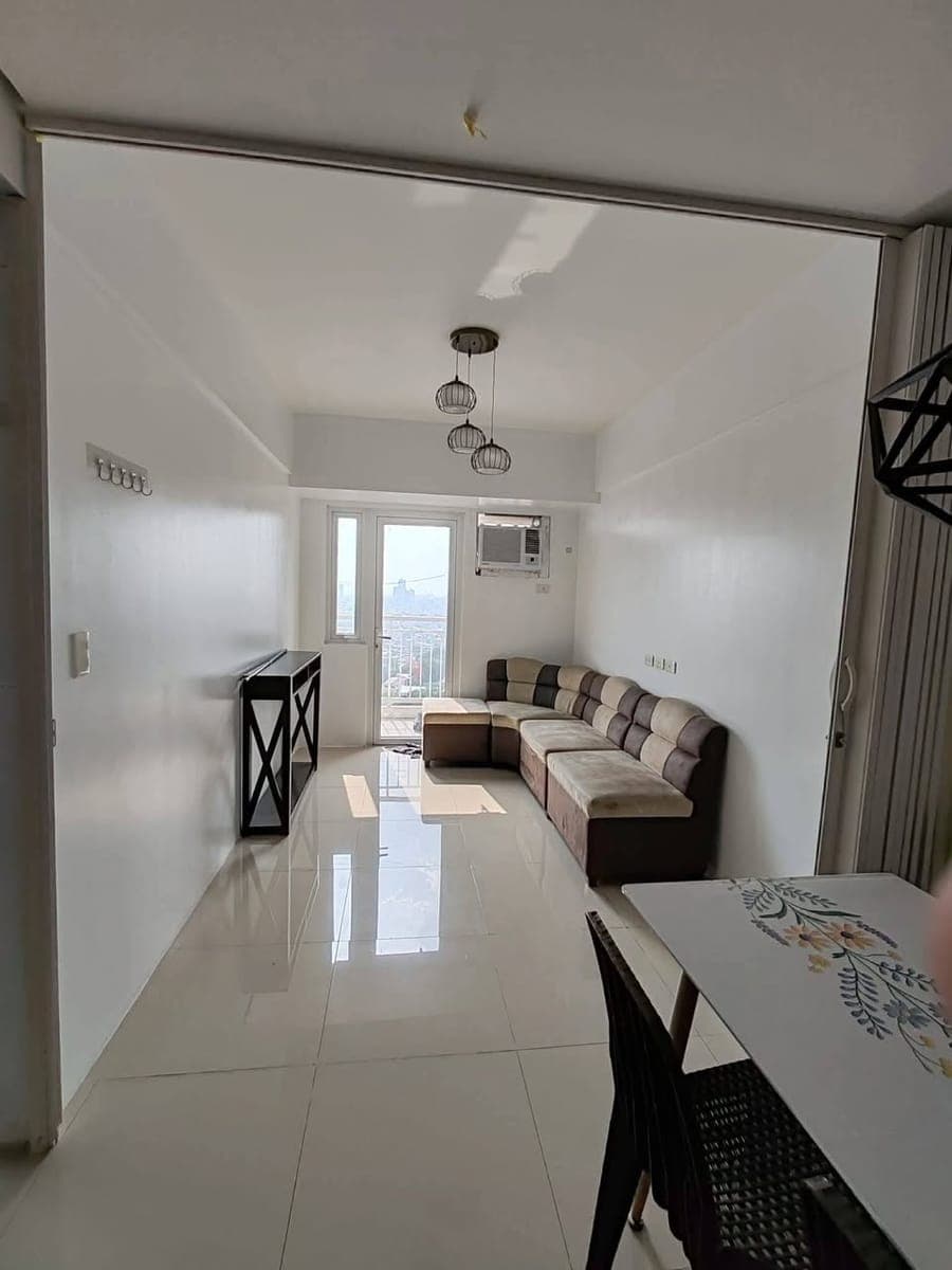 Spacious 1-Bedroom w/ Balcony Available FOR RENT - photo 3
