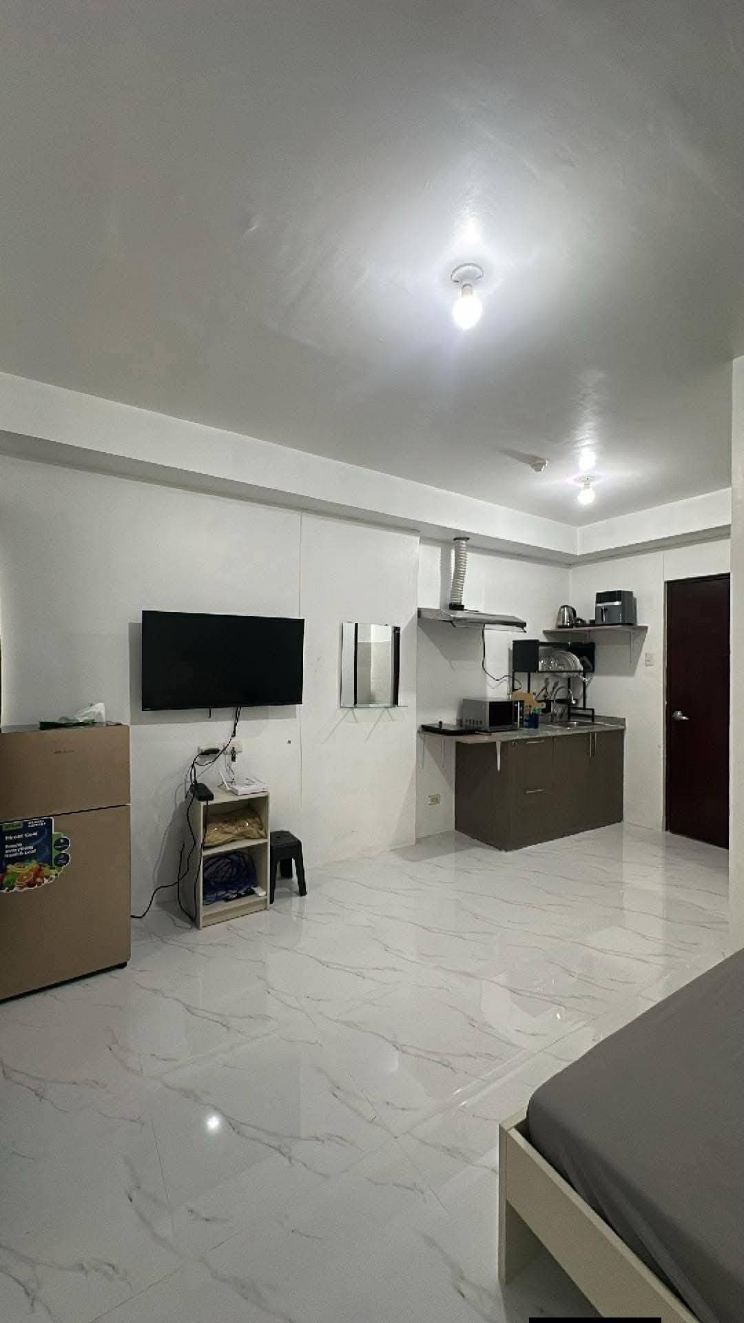 MIVESA 30SQM STUDIO WITH BALCONY FOR RENT - photo 2