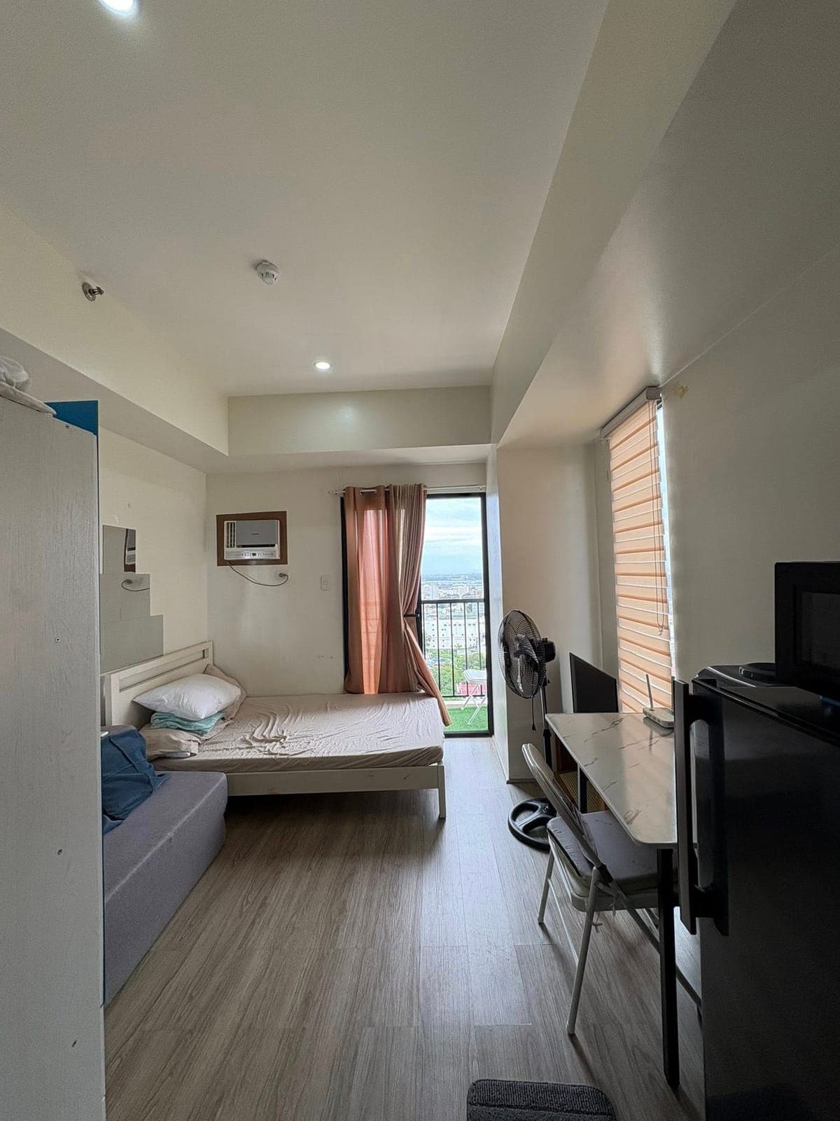 Studio with balcony For Rent (The Median) - photo 4