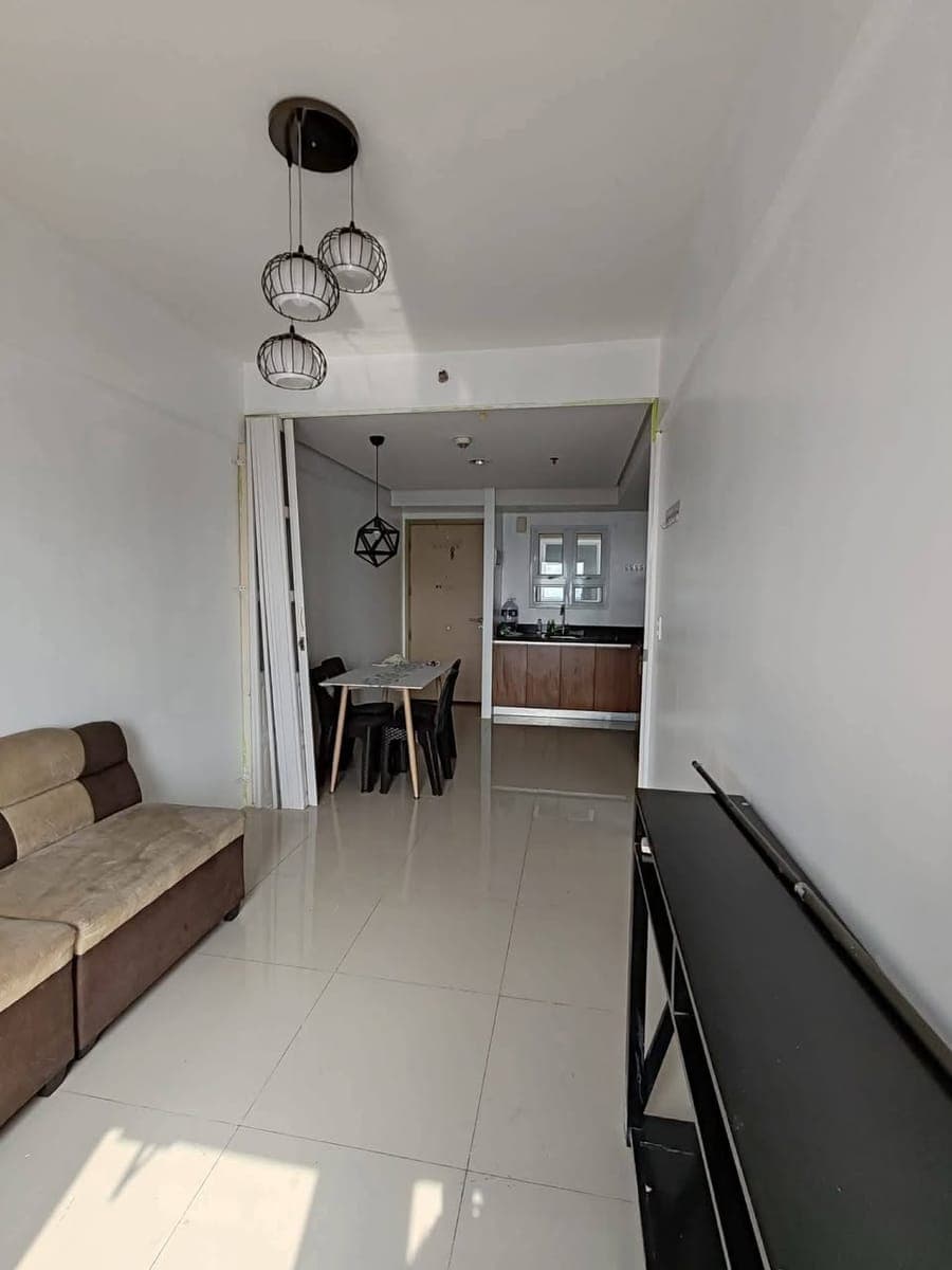 Spacious 1-Bedroom w/ Balcony Available FOR RENT - photo 5
