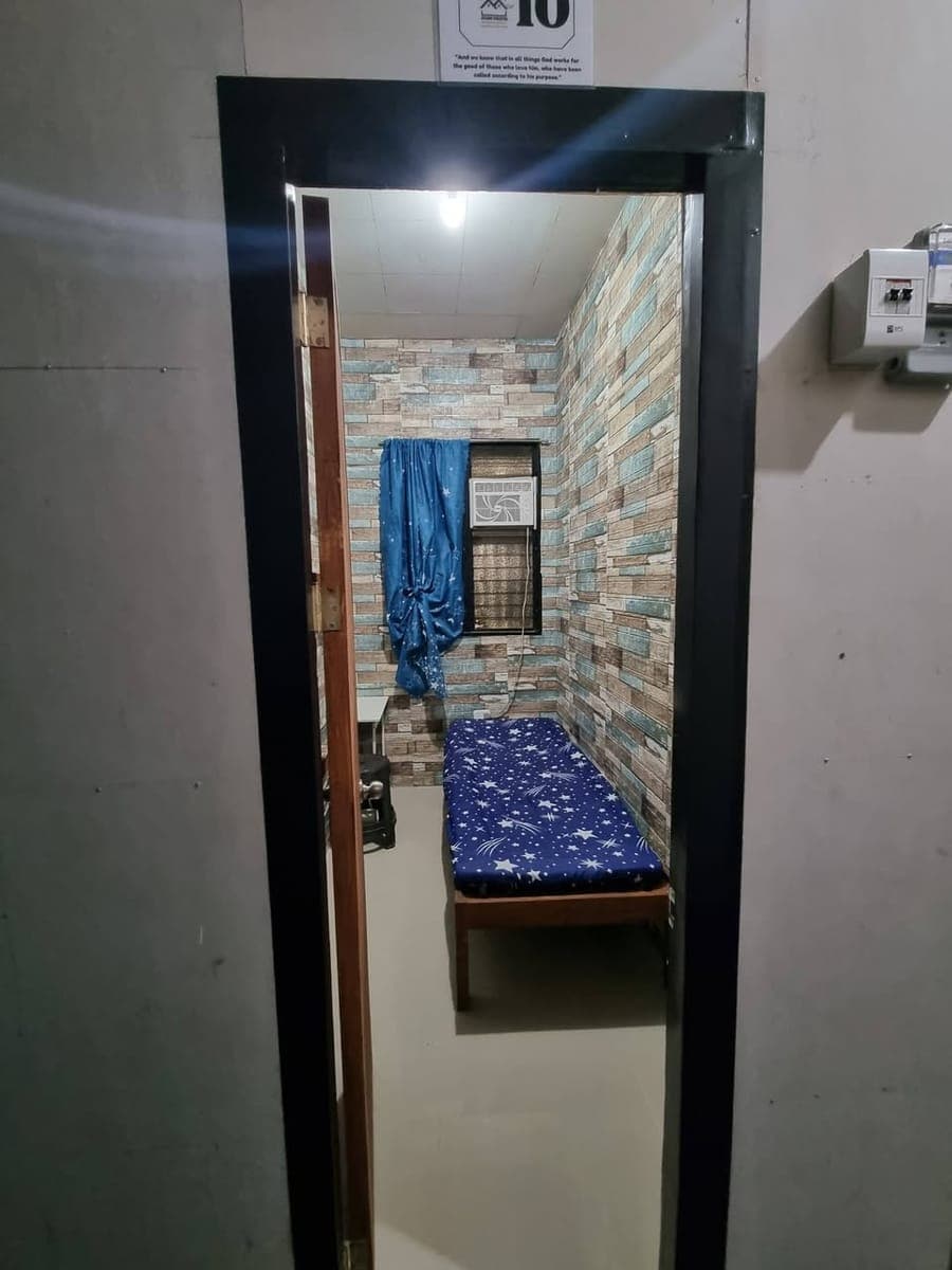 ROOM FOR RENT - photo 1