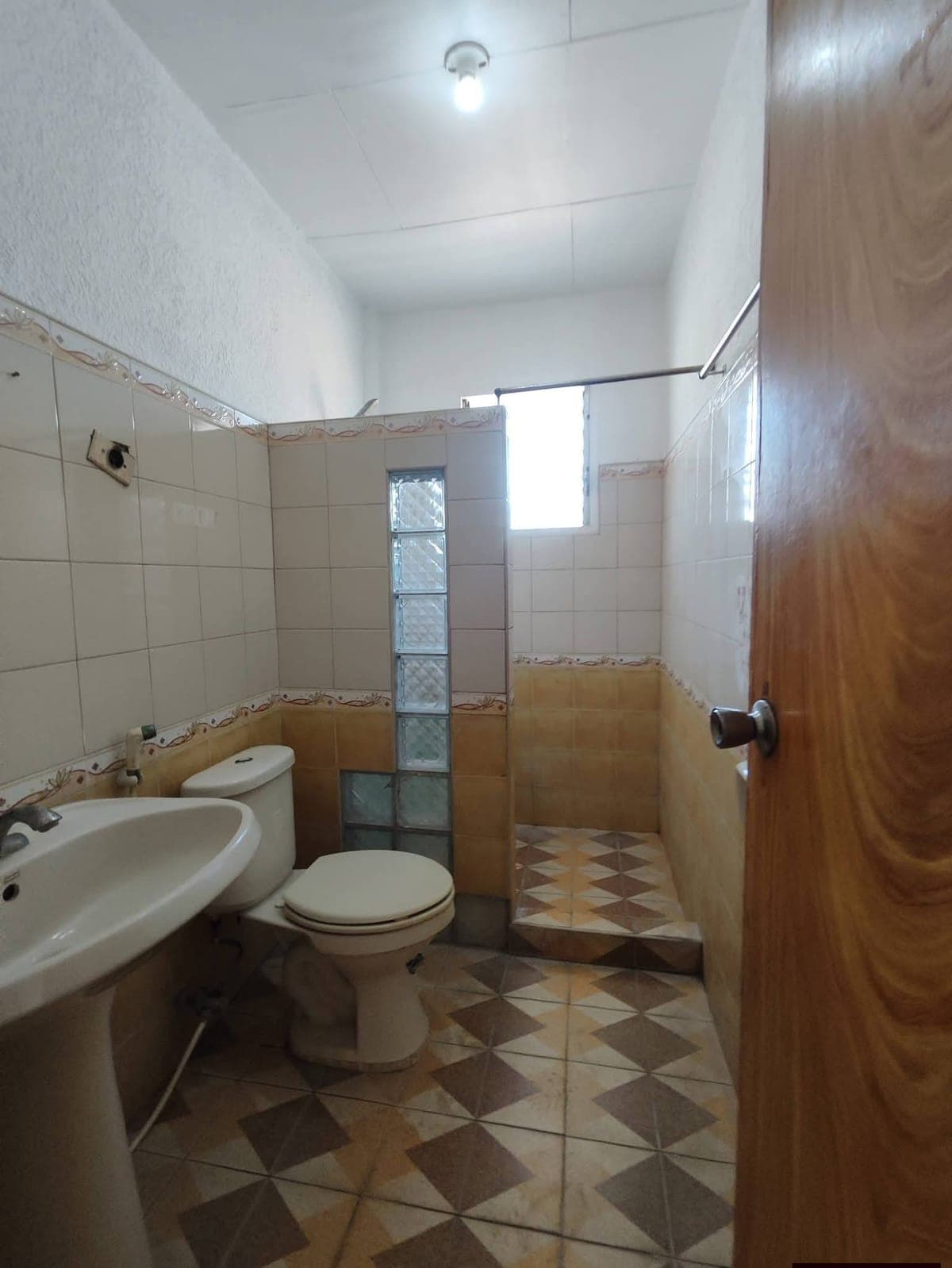 HOUSE, OFFICE, RESIDENTIAL FOR RENT IN BANAWA DUTERTE STREET‼️ - photo 5