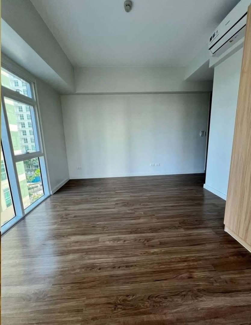 FOR RENT : PARK CASCADES 2 BEDROOM - photo 2