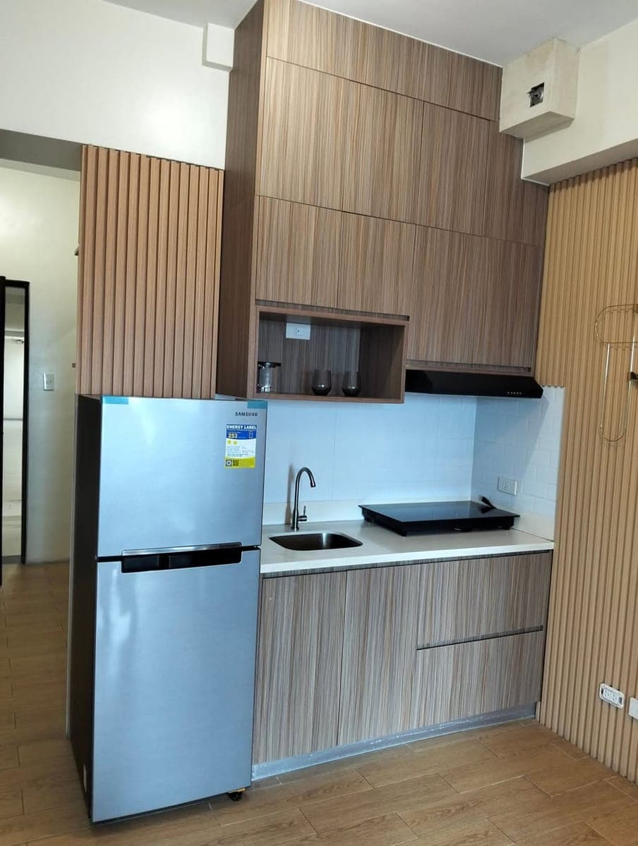 🏡 1-Bedroom Condo for Rent! - photo 2