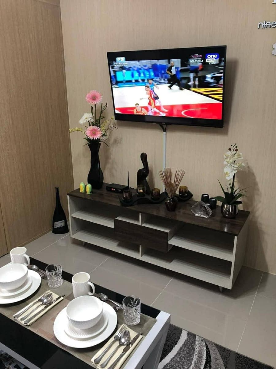 FOR RENT: ₱22,000/month. | Inclusive association dues - photo 1