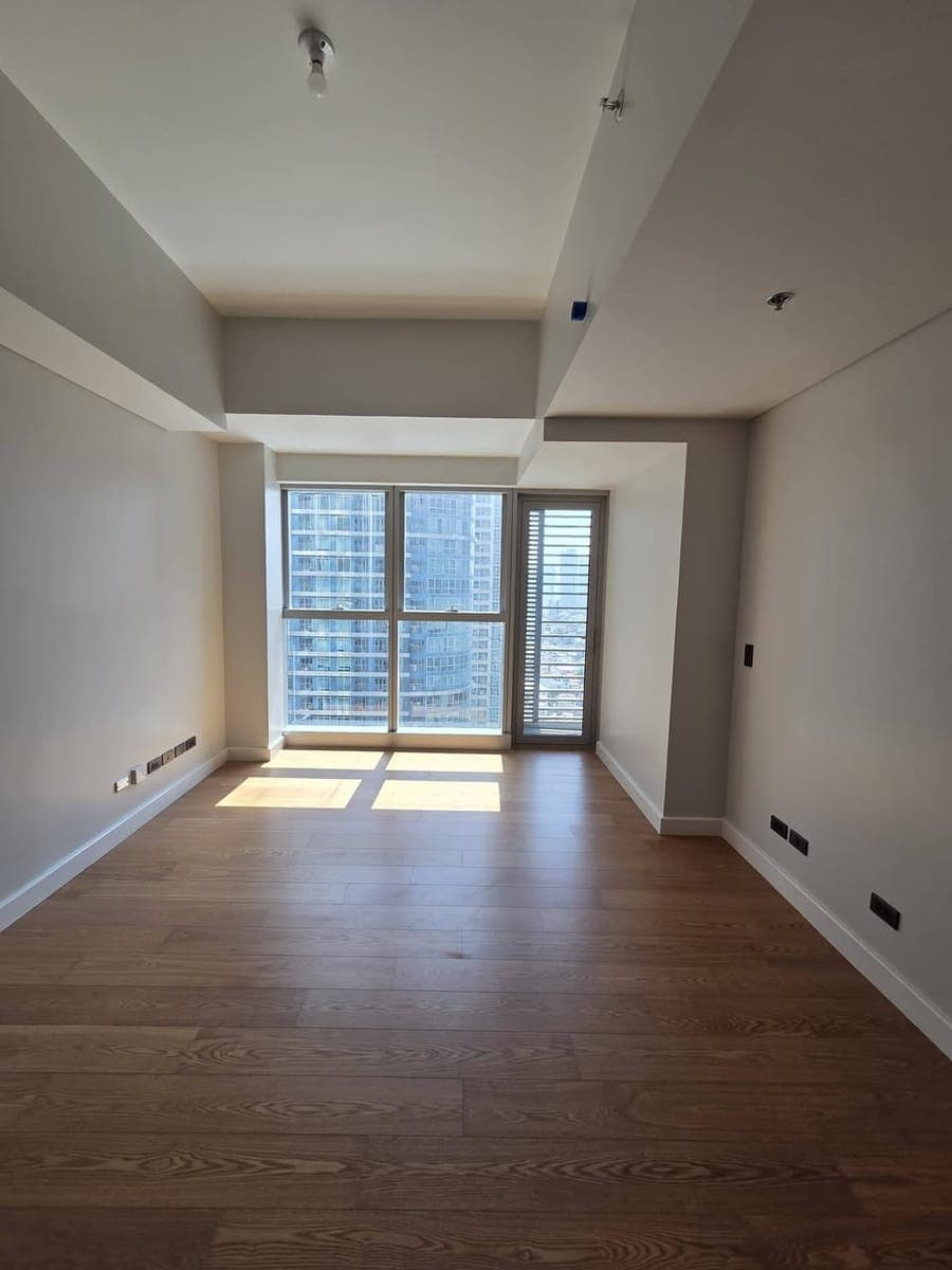 Luxury 1BR with Parking at The Seasons Residences Haru Tower | 51.5 sqm - photo 1