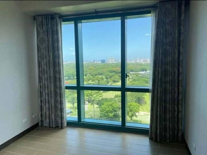 For rent  2 bedroom unit at bgc - photo 4