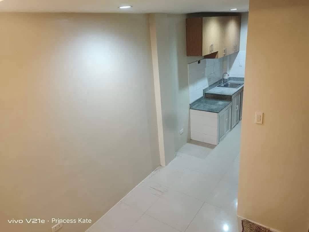 LAHUG GEM! 2-Bedroom Home for Rent 🌟 - photo 11