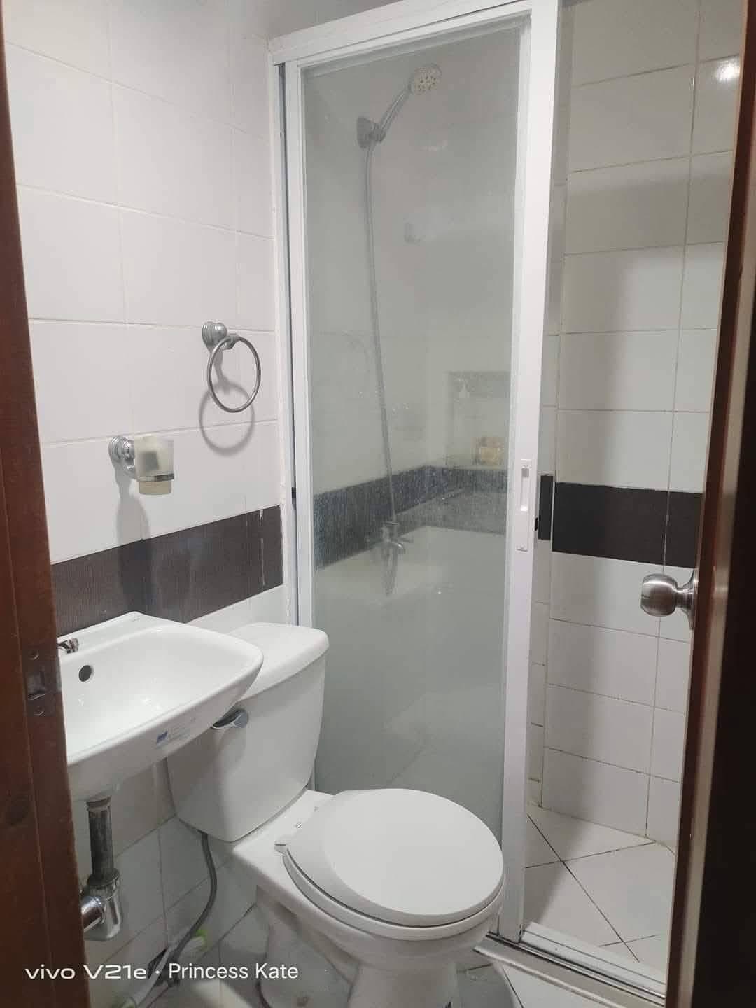 LAHUG GEM! 2-Bedroom Home for Rent 🌟 - photo 6