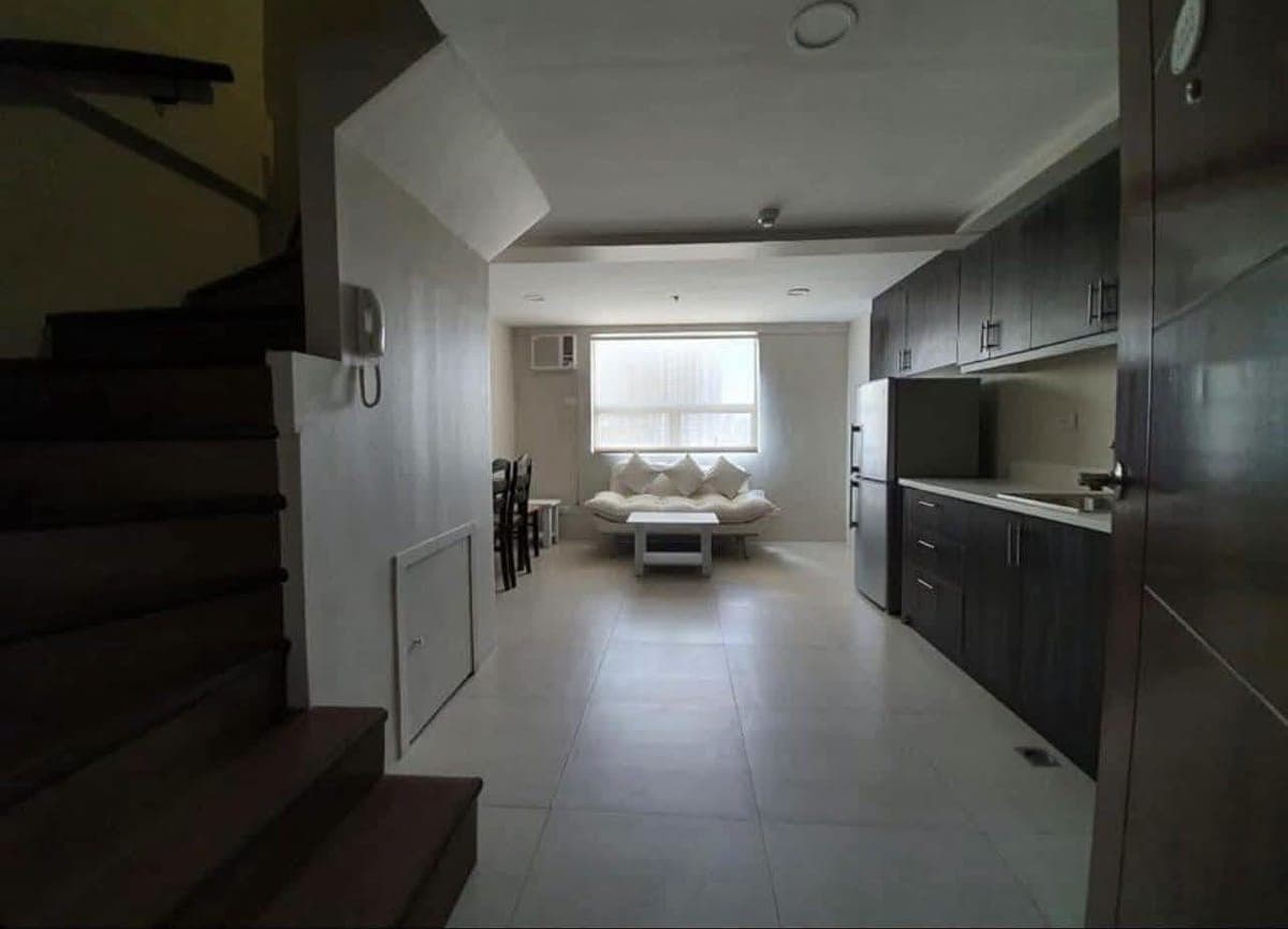 🏙️ Rush Condo for Rent – Gilmore Tower Condo 🏙️ - photo 1