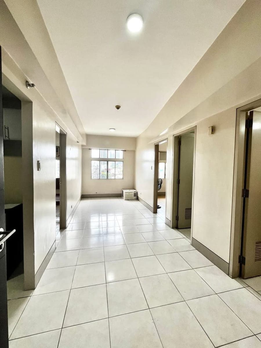 FOR RENT: 50SQM 2BR CONDO UNIT WITH PARKING AT SAN JUAN CITY FOR  ₱26K/MONTH‼️ - photo 1