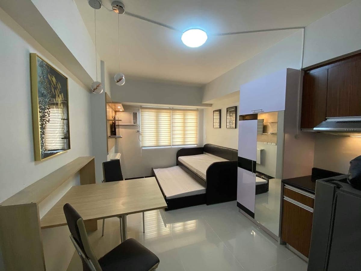 23 Sq.m Studio Unit for Rent w/ breath taking overview of the City of Manila Located at the 30th floor of the Bldg. - photo 2