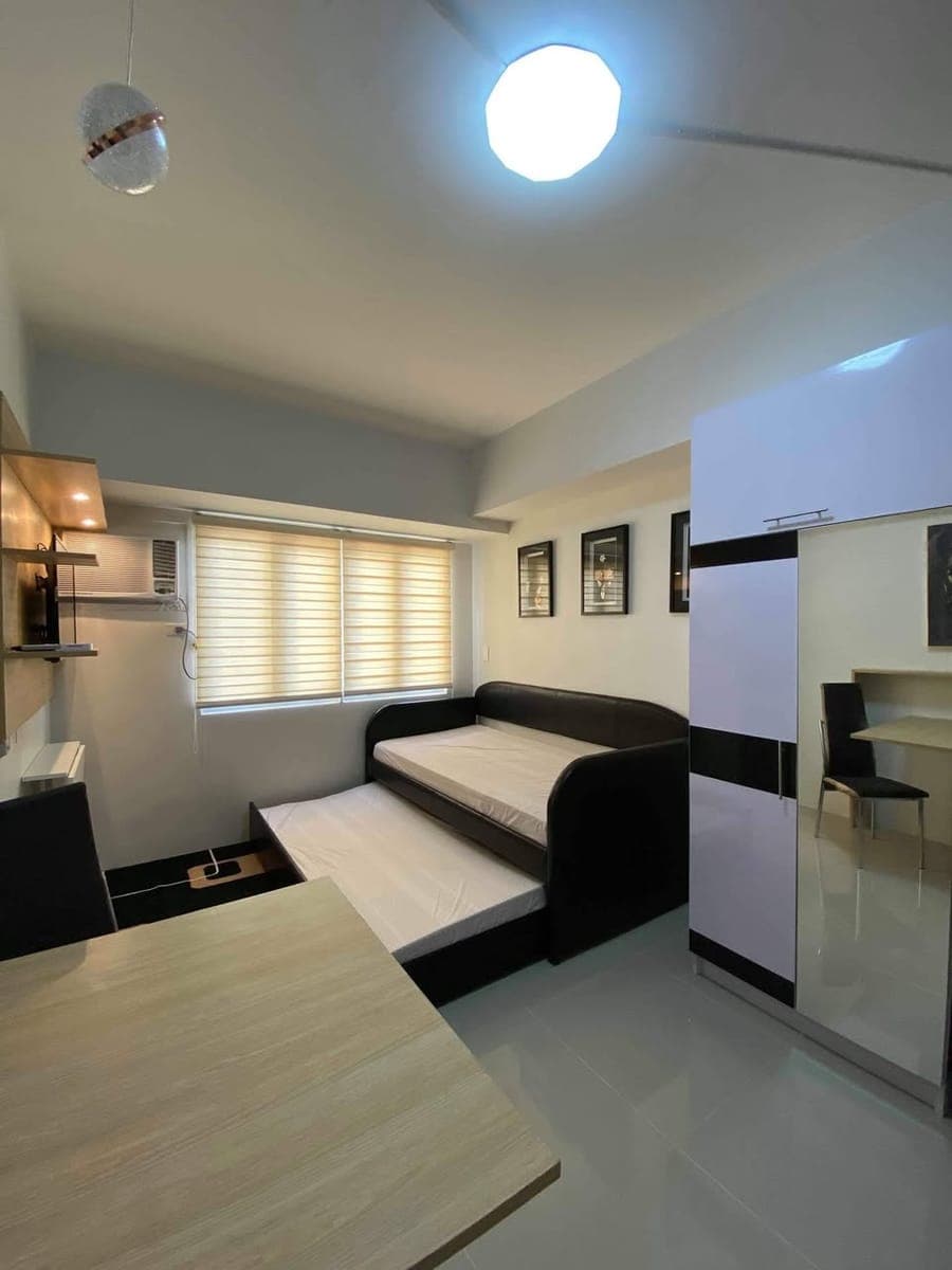 23 Sq.m Studio Unit for Rent w/ breath taking overview of the City of Manila Located at the 30th floor of the Bldg. - photo 4
