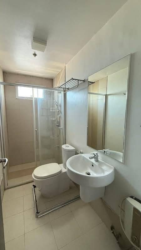 For Rent Two Serendra - Sequioa - photo 3