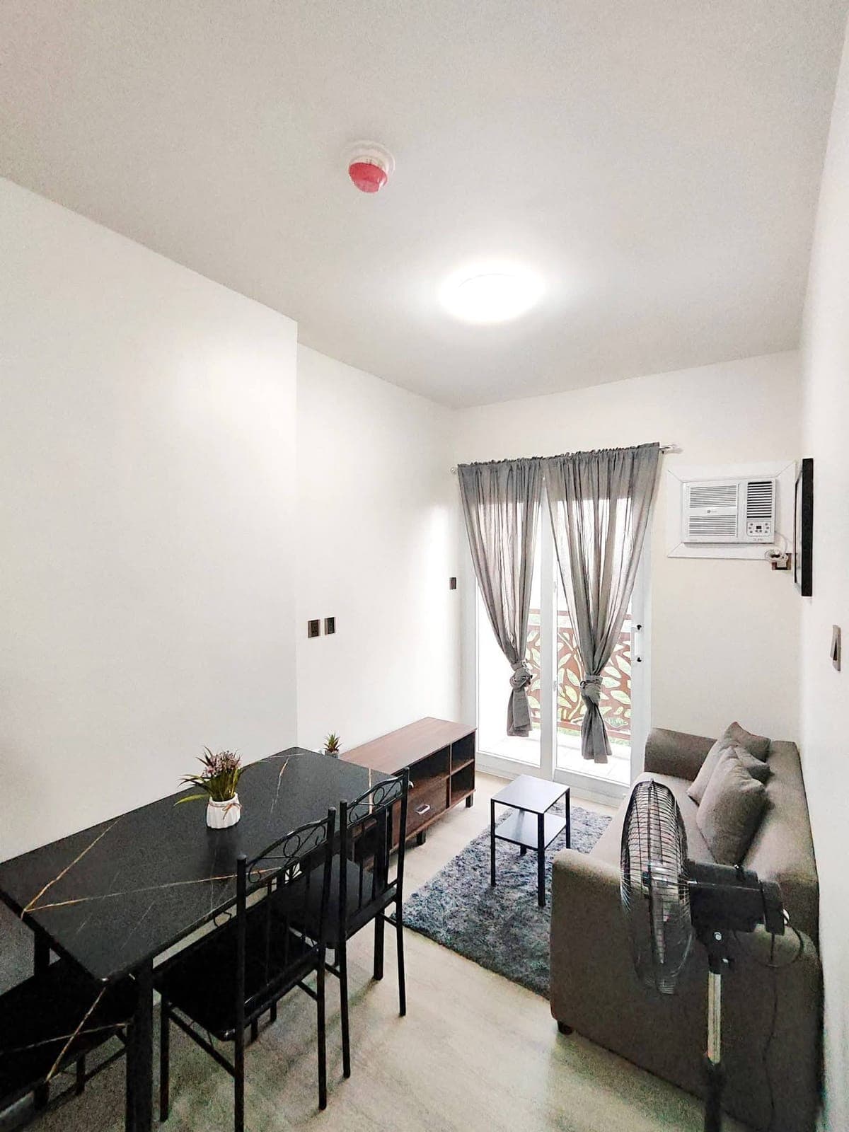 ‼️ 1-BEDROOM CONDO FOR RENT ‼️ - photo 2