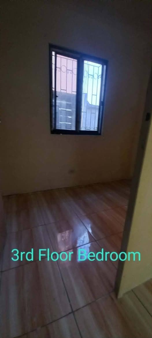 ROOM FOR RENT - photo 2