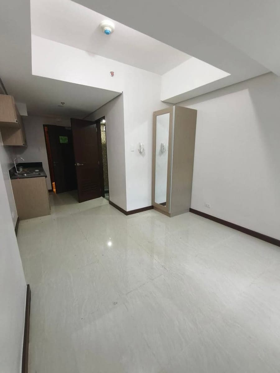 🏙️ Studio Unit – Lease to Own Near BGC - photo 2