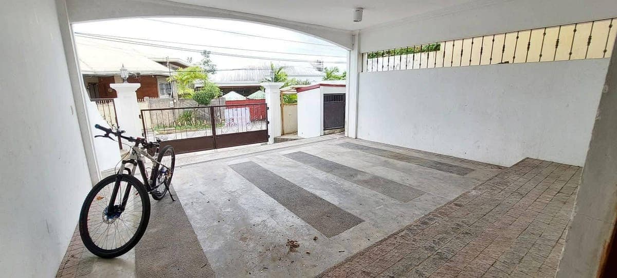 👉𝐅𝐨𝐫 𝐑𝐞𝐧𝐭 𝐎𝐯𝐞𝐫𝐥𝐨𝐨𝐤𝐢𝐧𝐠 𝐇𝐨𝐮𝐬𝐞 𝐰𝐢𝐭𝐡 𝐒𝐰𝐢𝐦𝐦𝐢𝐧𝐠 𝐩𝐨𝐨𝐥 𝐢𝐧 𝐓𝐚𝐥𝐚... - photo 5