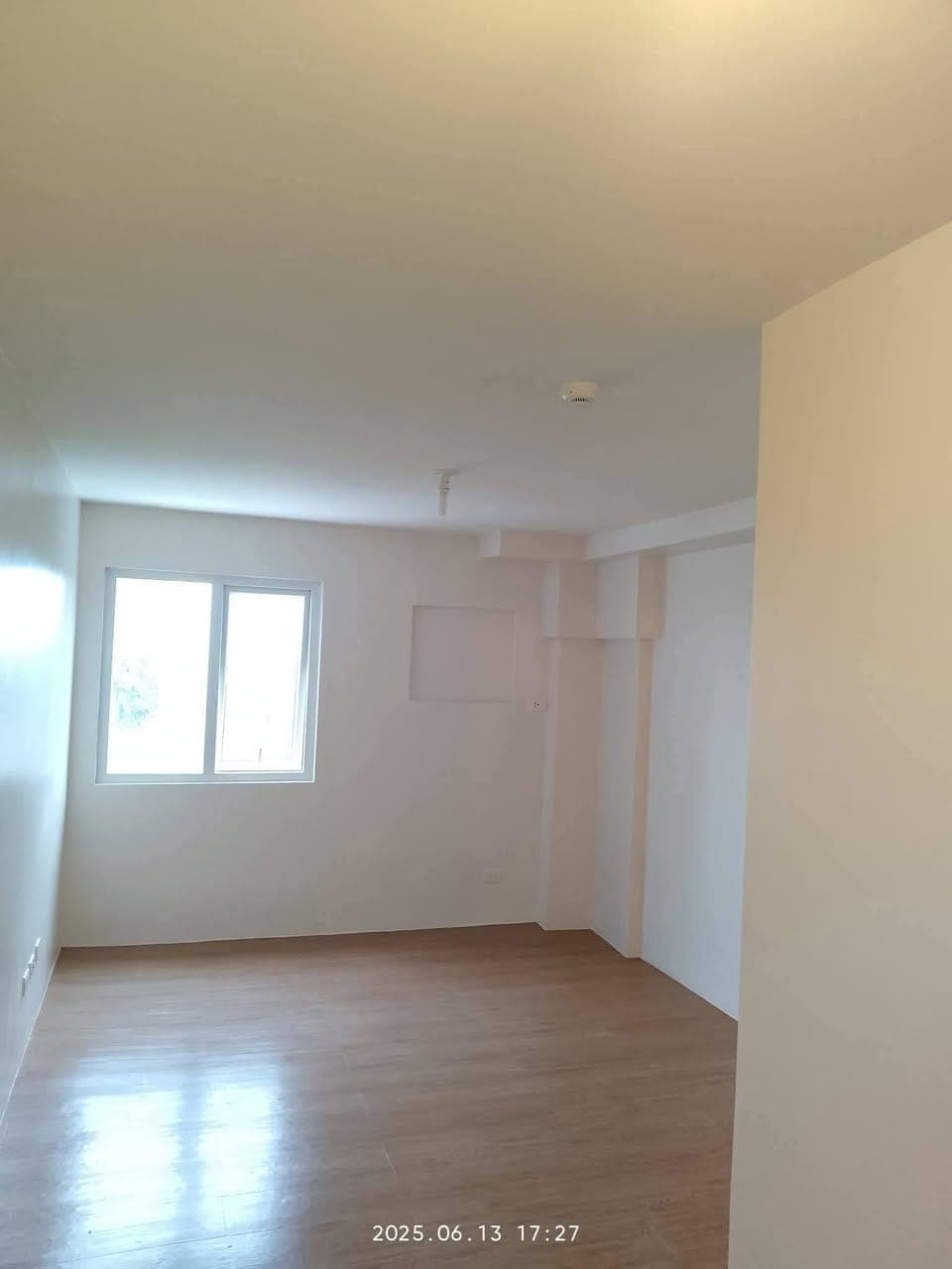 13k only Condo unit for rent Near SLRC fuente, Cebu Doc and Sotto Hospital - photo 4