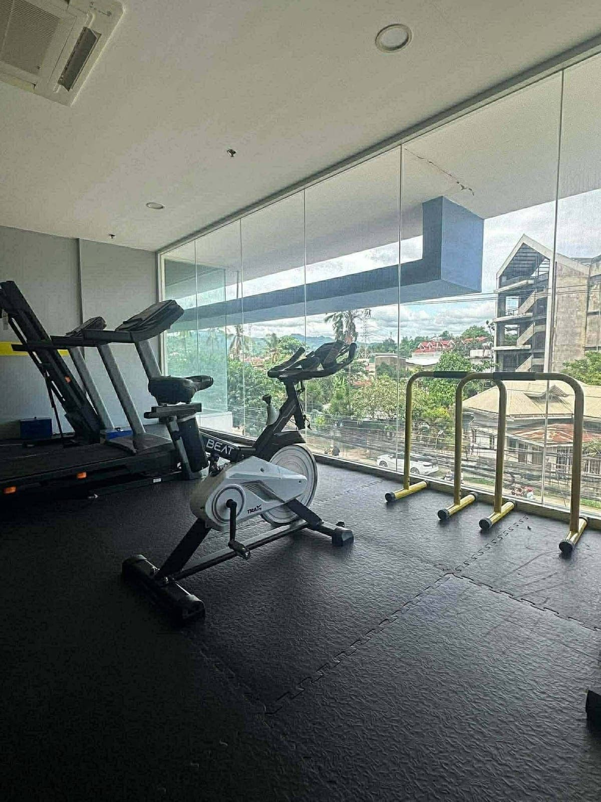 🏢 Northwoods Place Condo – Studio Unit for Rent - photo 8